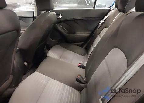 2018 Kia Forte S z USA, uszkodzony, nr VIN 3KPFL4A71JE240123